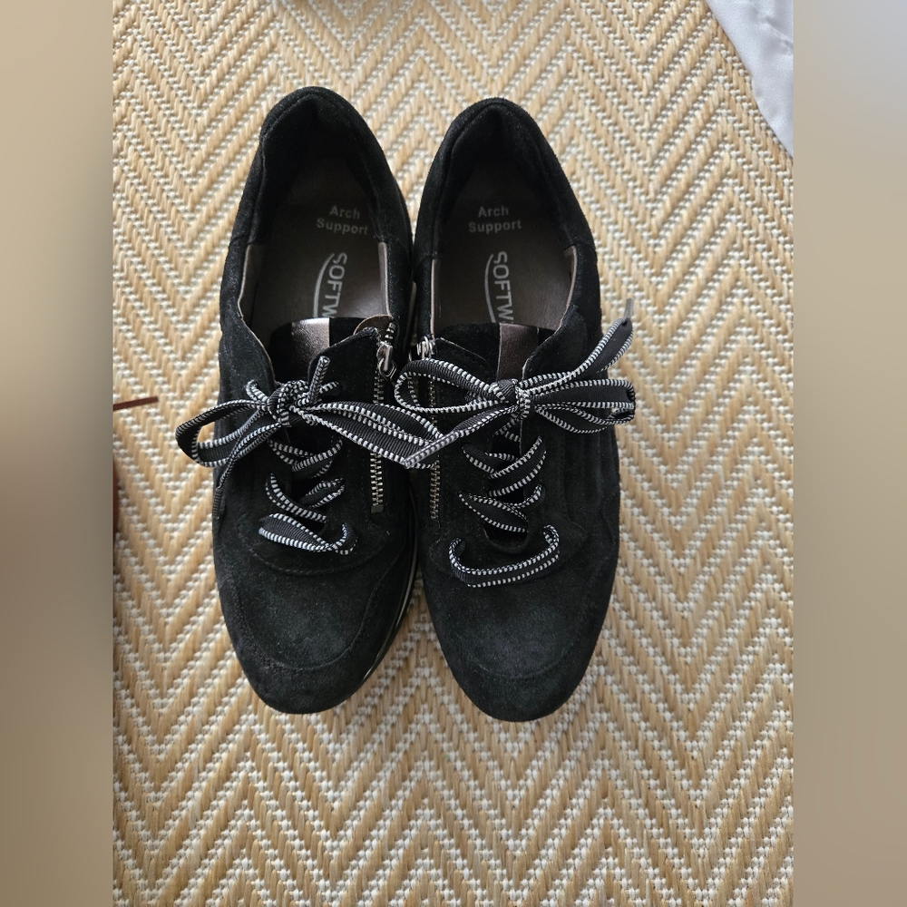 SoftWave Black Suede Lace-Up Women’s Sneaker with Zipper Detail Size 37